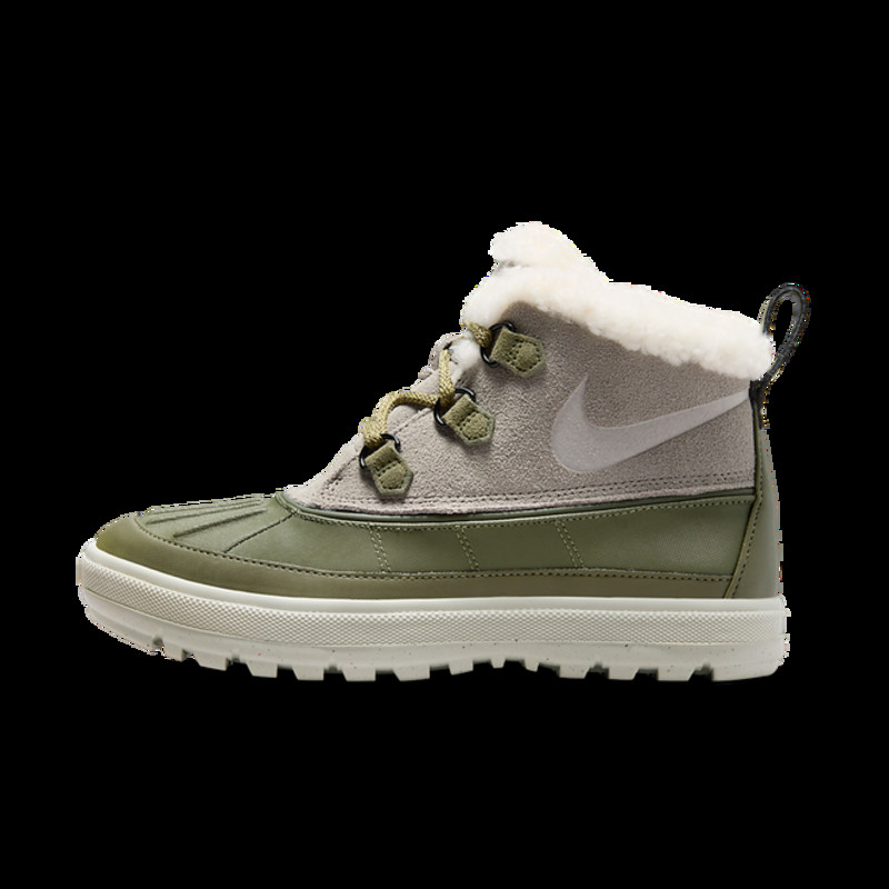 Nike woodside chukka clearance boots