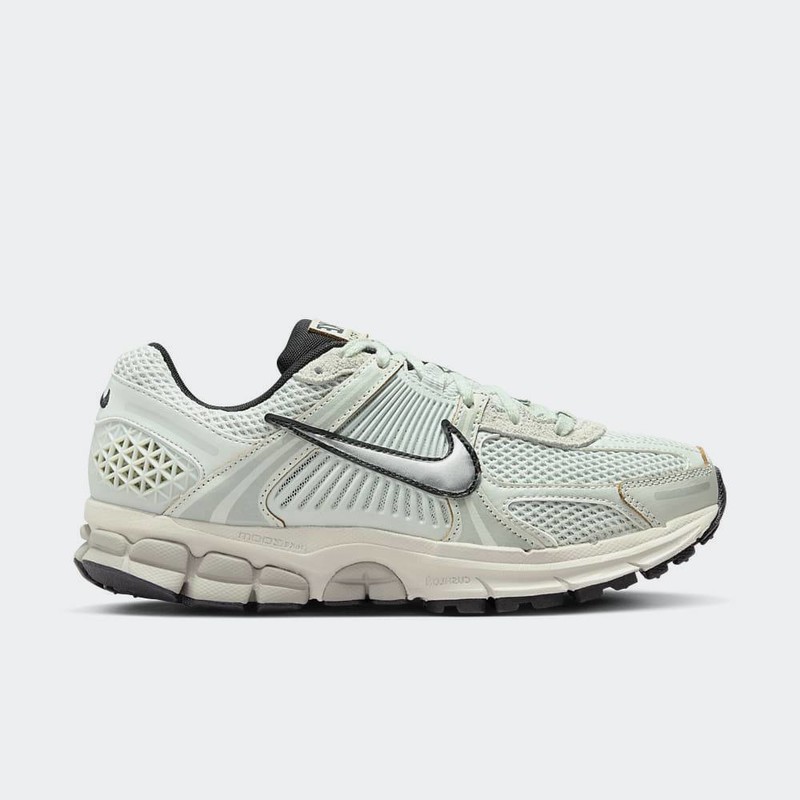 Nike Zoom Vomero 5 "Light Silver" | FN6742-001