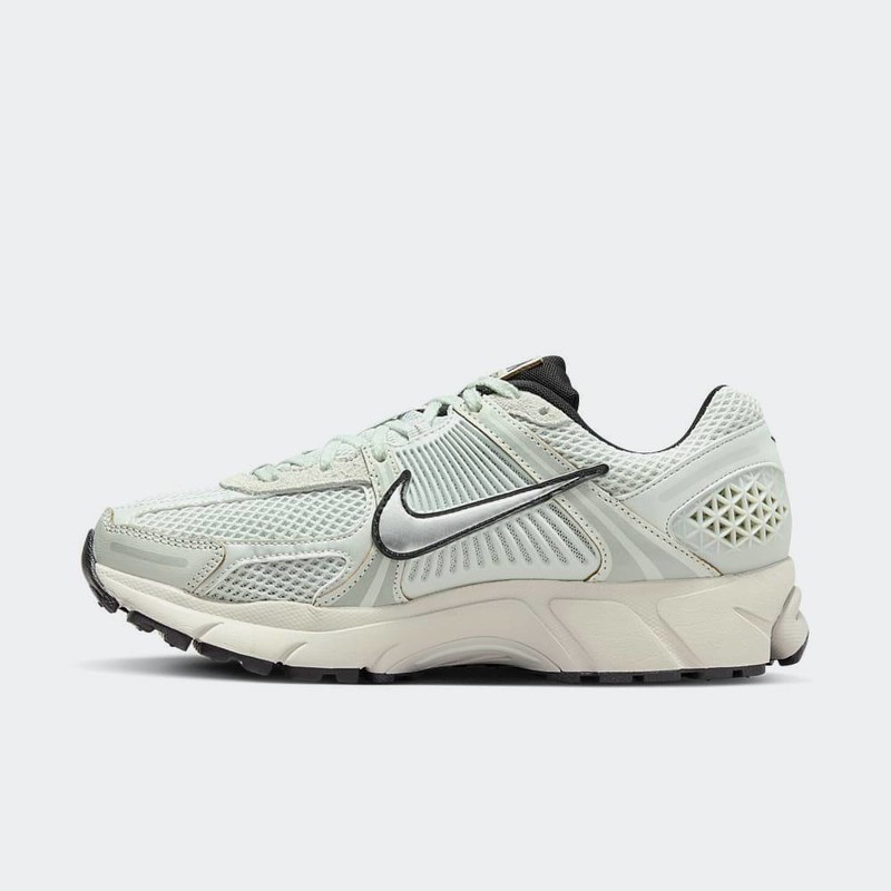 Nike Zoom Vomero 5 "Light Silver" | FN6742-001