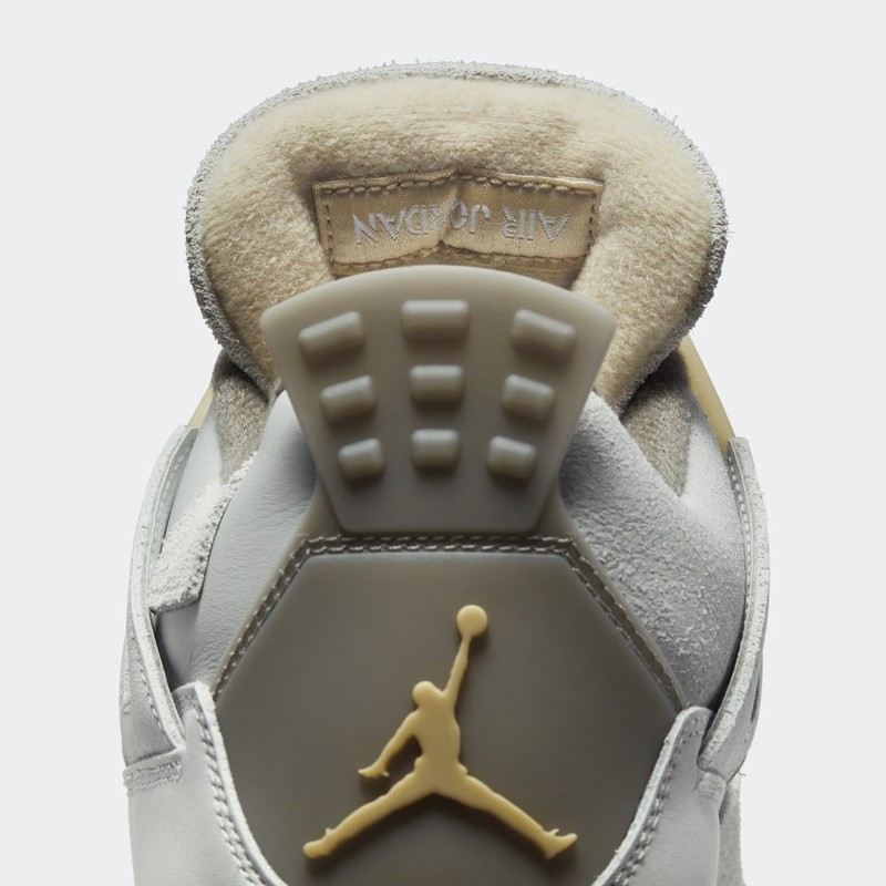 Air Jordan 4 SE Craft Photon Dust | DV3742-021