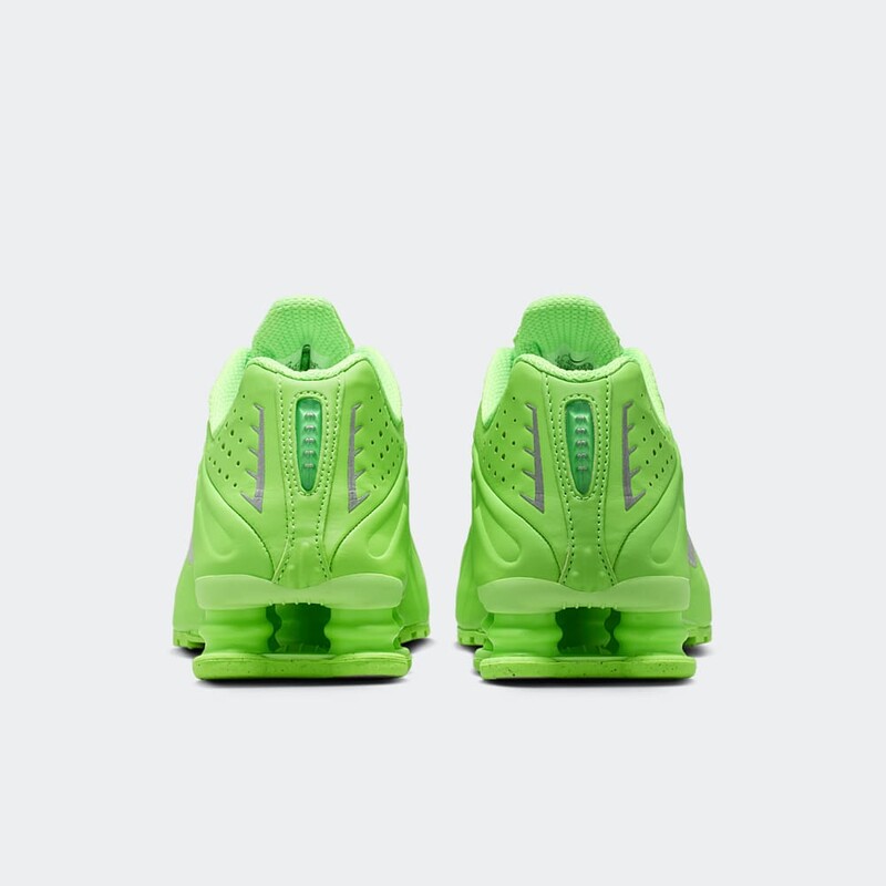 Nike Shox R4 "Green Strike" | HV0839-398