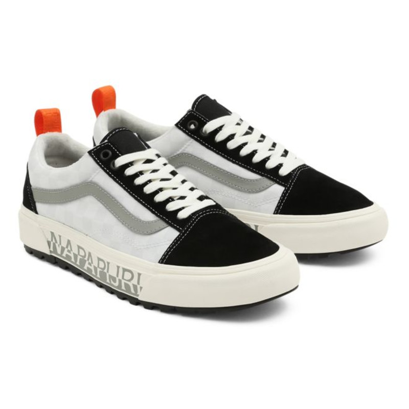 Vans old skool black and white price sale