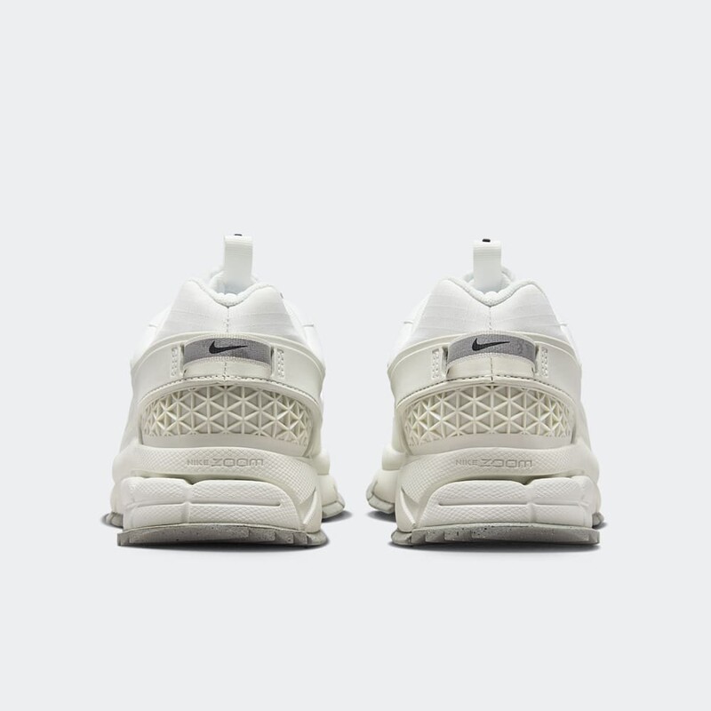 Nike Zoom Vomero Roam "White" | HV6410-100