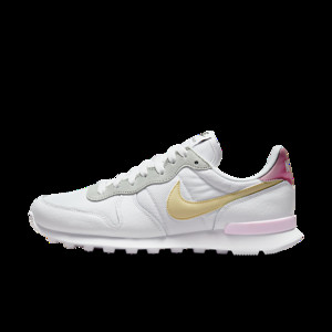 Nike internationalist cheap damen gold