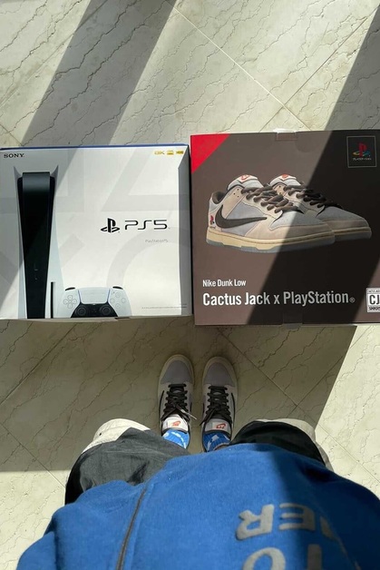 Gewinner erhalten jetzt ihre Sony PlayStation x Nike Dunk Lows von Travis Scott