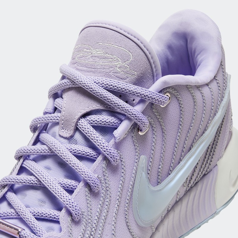 Nike LeBron 21 "Easter" | HF5352-500