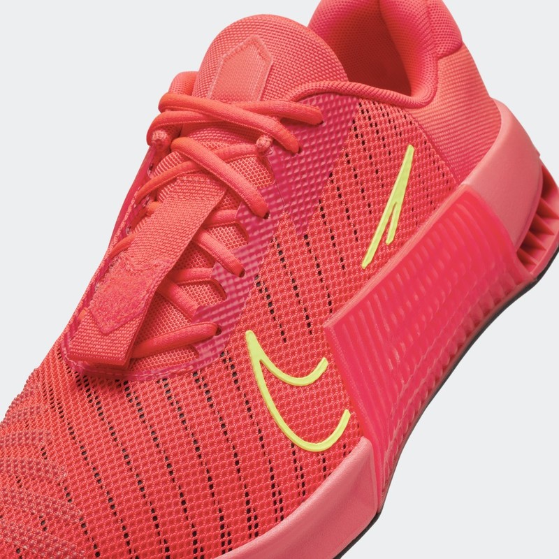 Nike Metcon 9 "Bright Crimson" | DZ2617-601