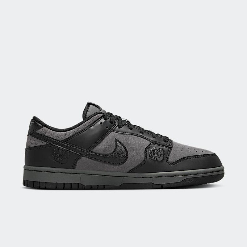 Nike Dunk Low "Black Roses" | HF1986-001