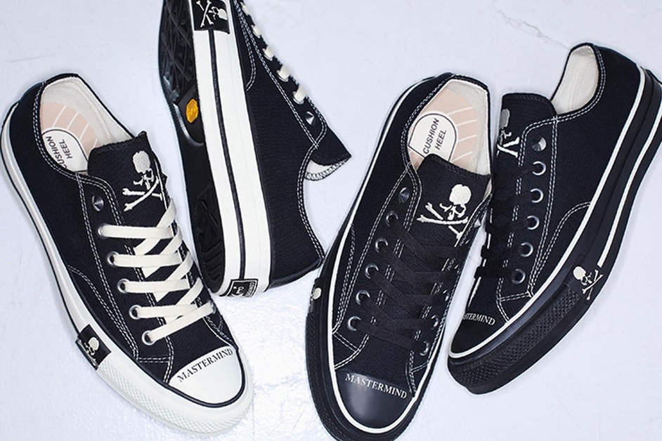 These Chuck Taylor All Stars of Converse Addict and mastermind JAPAN Look Dark