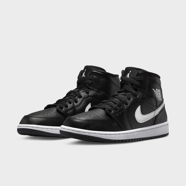 Jordan Brand hält die Dinge einfach mit diesem „Black/White“ Air Jordan 1 Mid