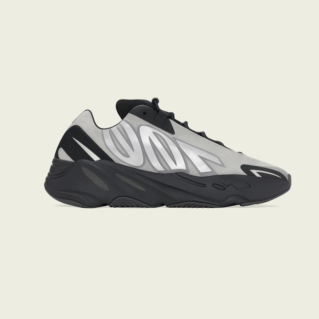 Drop des adidas Yeezy Boost 700 MNVN „Metallic“ findet noch vor dem Jahreswechsel statt