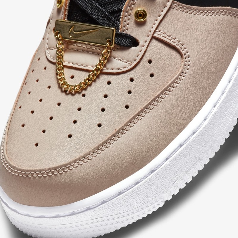 Nike Air Force 1 Gold Bling | DA8571-200