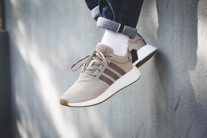 adidas nmd r2 trace khaki brown