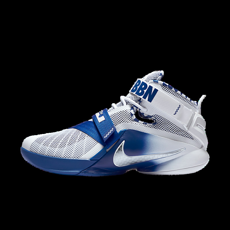 Lebron soldier 9 sales kentucky