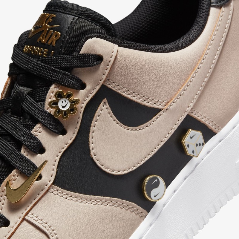 Nike Air Force 1 Gold Bling | DA8571-200