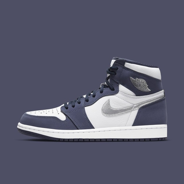 The Japan-Exclusive Air Jordan 1 "Midnight Navy" from 2001 Comes Back