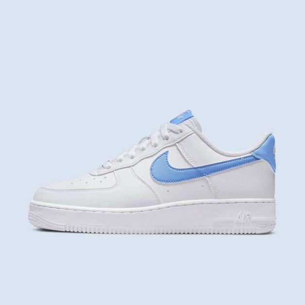 „University Blue“ Swooshes zieren den umweltfreundlichen Nike Air Force 1 Next Nature