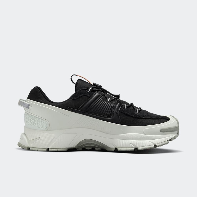 Nike Zoom Vomero Roam "Black/Light Silver" | FV2295-001