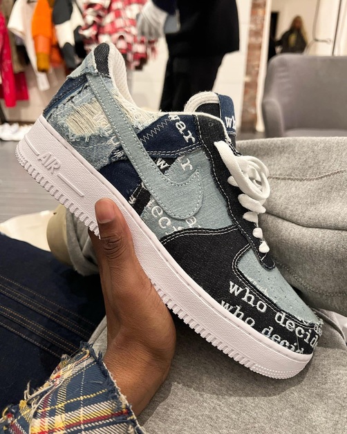 Zwei bestickte Nike Air Force 1 von WHO DECIDES WAR erscheinen bald