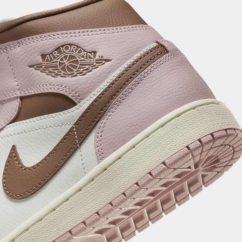 Air Jordan 1 Mid "Pink Oxford" | BQ6472-620