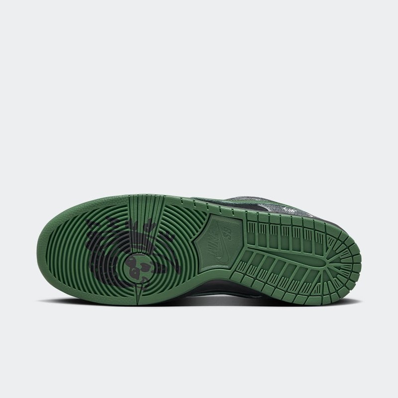 There Skateboards x Nike SB Dunk Low "Gorge Green" | HF7743-001