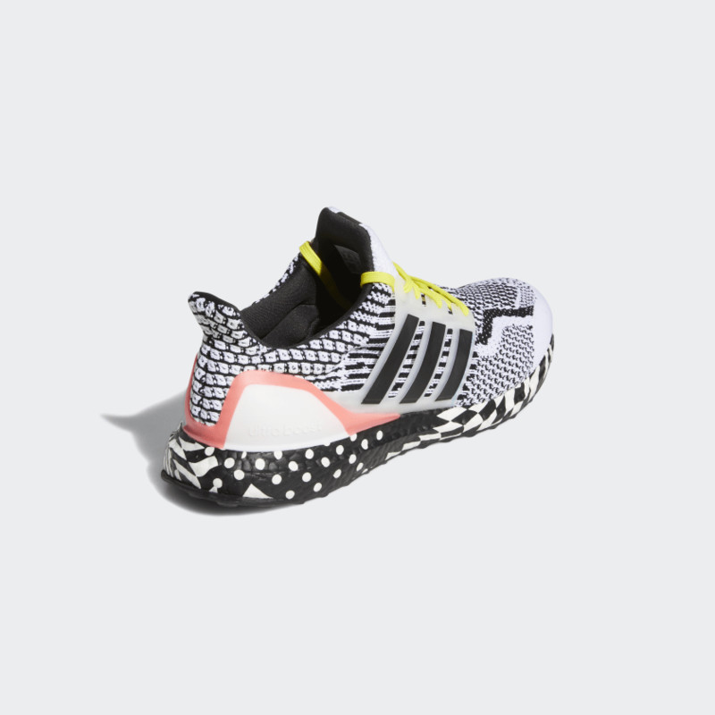 adidas Ultra Boost 5.0 DNA Multi-Pattern | GY0326