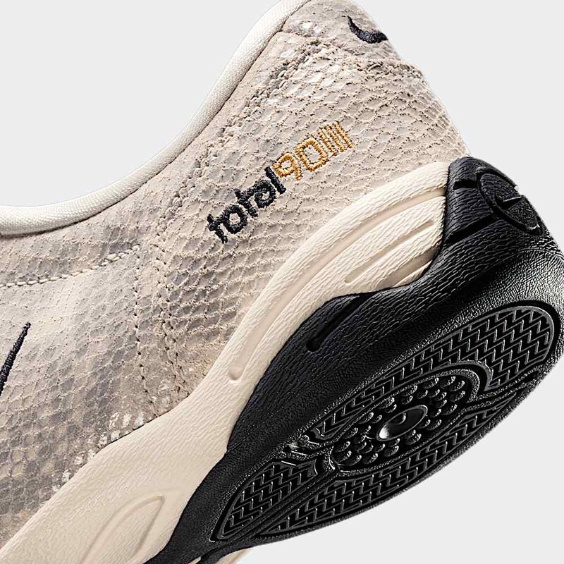 Nike Total 90 SE "Pale Ivory" | IB4204-100