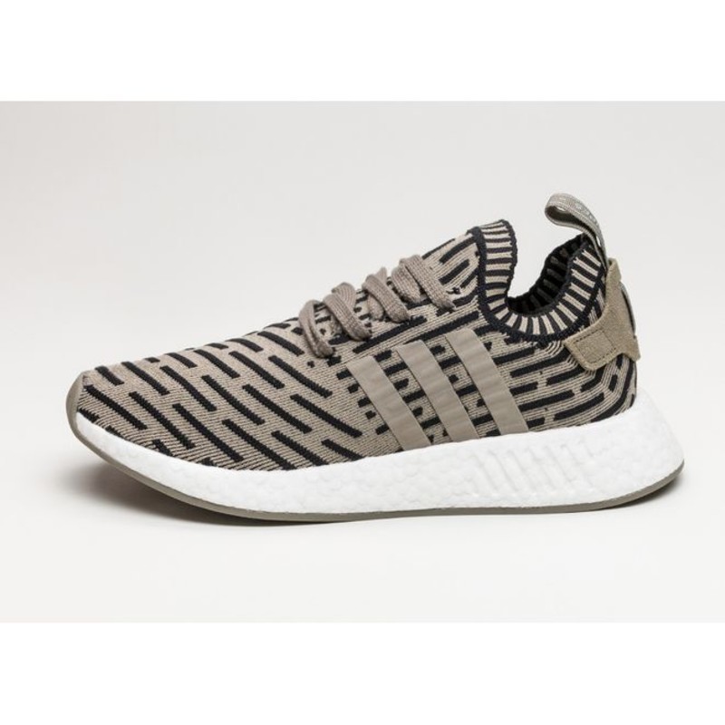 Nmd r2 clearance trace cargo