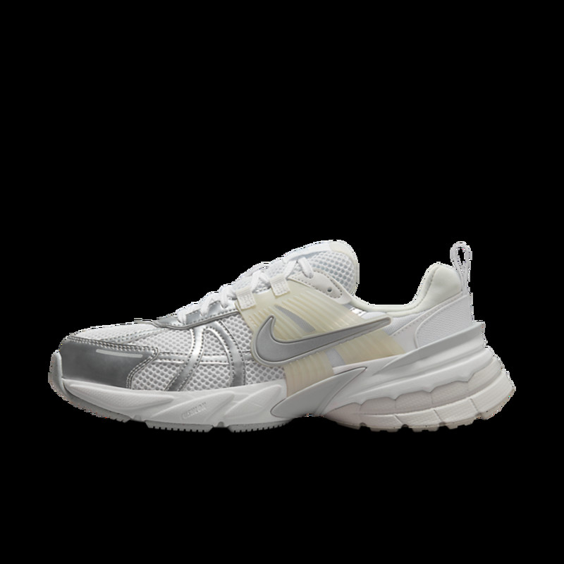 Nike Wmns V2K Run 'Metallic Silver' | FD0736-104