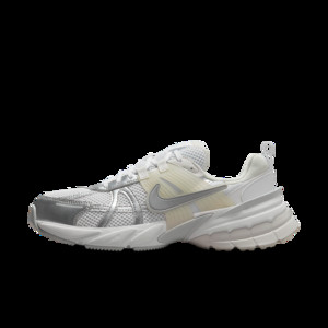 Nike Wmns V2K Run 'Metallic Silver' | FD0736-104