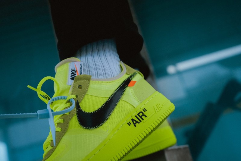 Off-White x Nike Air Force 1 Low Volt | AO4606-700