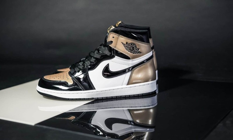 Air Jordan 1 High OG Gold Toe | 861428-007