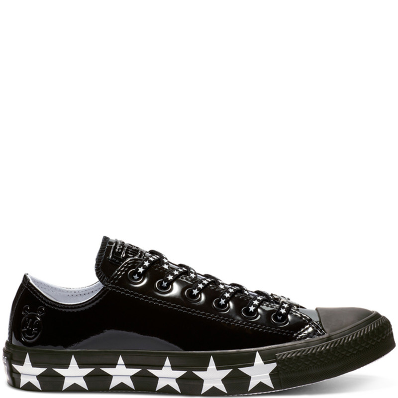 White clearance patent converse