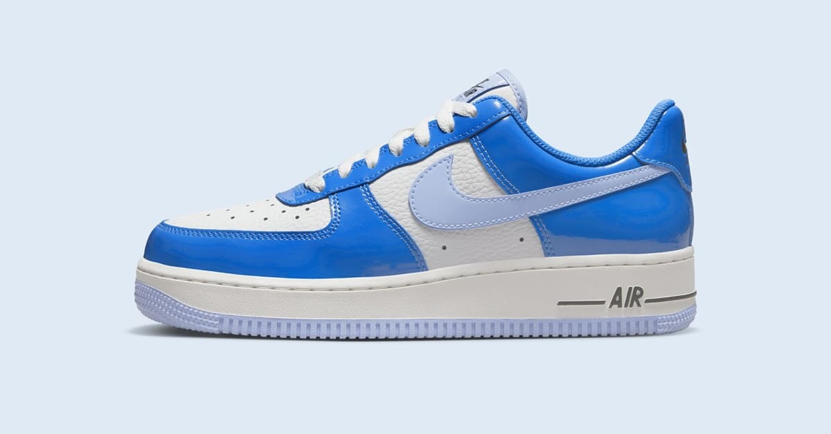 Ob Lackleder-Fan oder nicht: Der Nike Air Force 1 „Blue Patent“ ist ein echter Hingucker