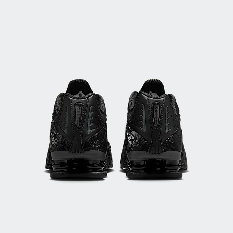 Nike Shox R4 "Black Floral" | HV0934-002