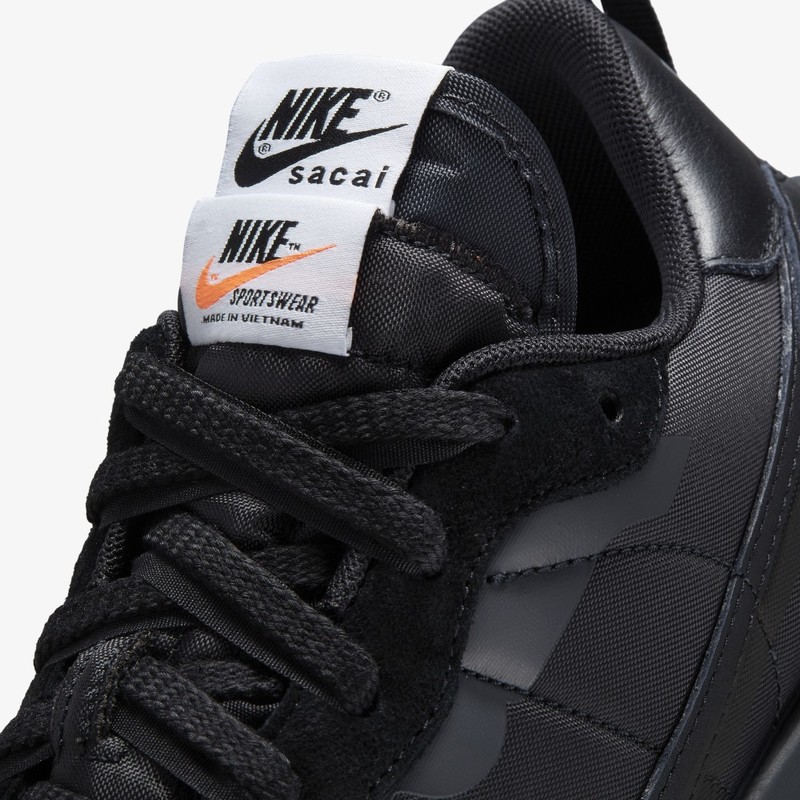 Sacai x Nike VaporWaffle Black Gum | DD1875-001