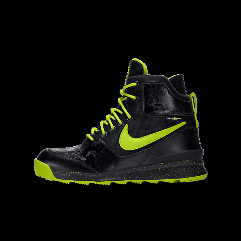 Nike top stasis acg