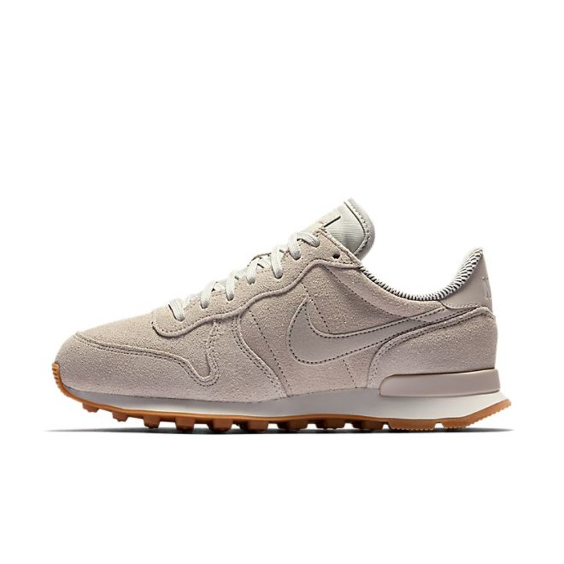 Nike wmns internationalist on sale se