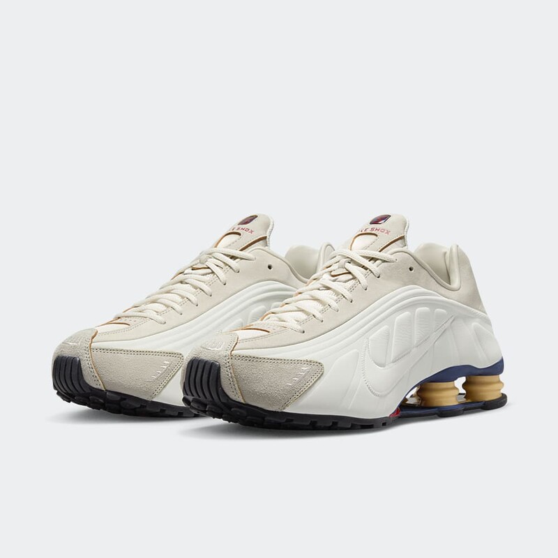 Nike Shox R4 "Phantom" | HQ3531-099