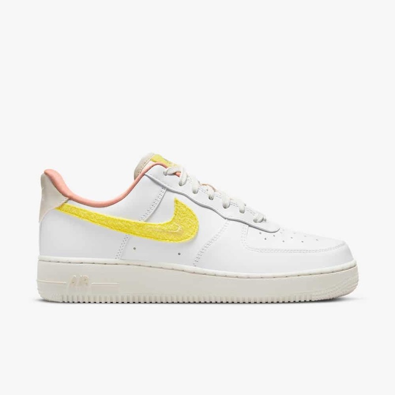 Nike Air Force 1 Mama | DV2183-100