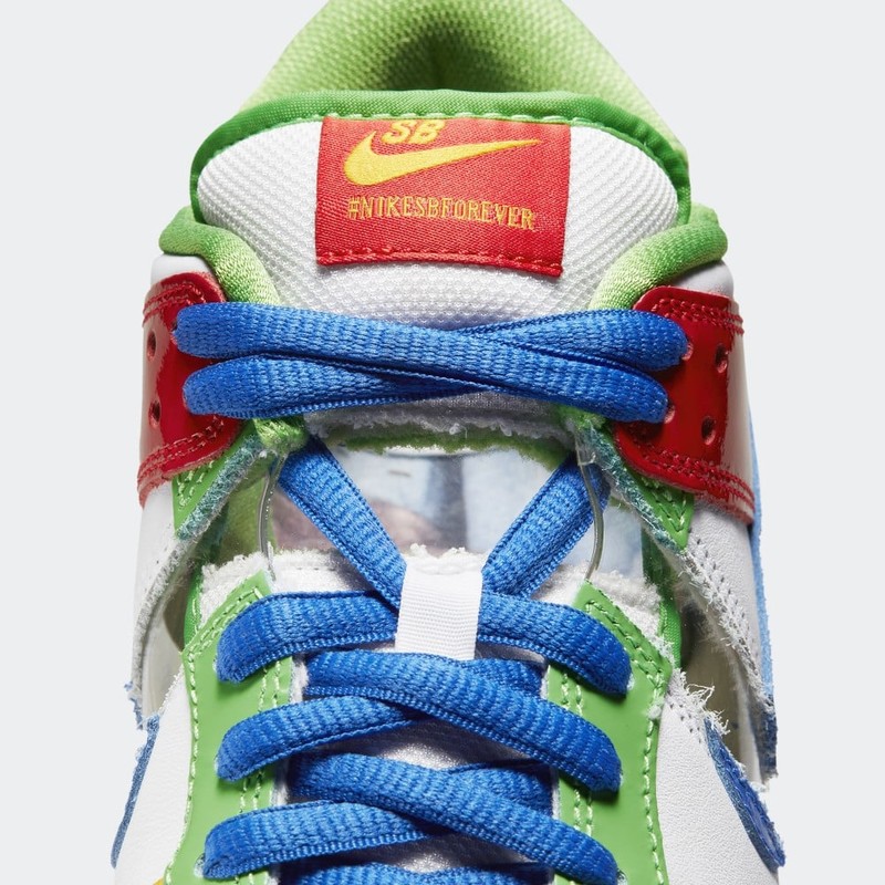 eBay x Nike SB Dunk Low Sandy | FD8777-100