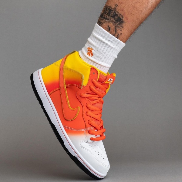 An UPGRADED Syracuse Dunk? TOTAL ORANGE Nike Dunk Low On Foot