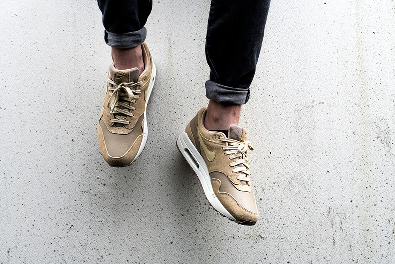 Air max hotsell 1 premium khaki