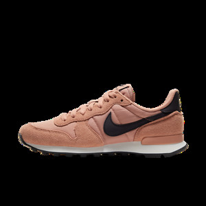 Nike Wmns Internationalist "Rose Gold" | 828407-617