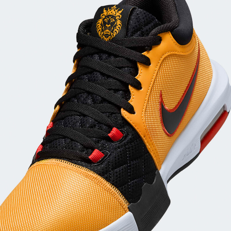 Nike LeBron Witness 8 "Bruce Lee" | HQ2139-700