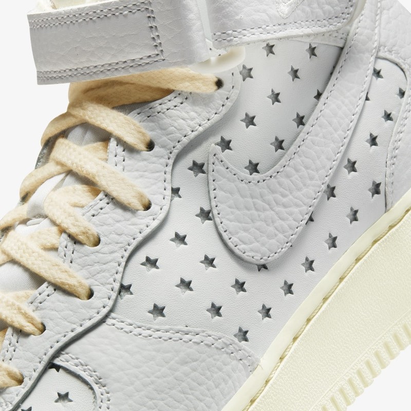 star nike air force ones