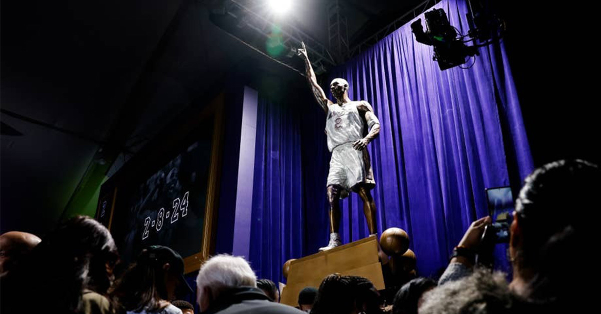 Der unauslöschliche Glanz: Kobe Bryant-Statue vor der Crypto.com Arena
