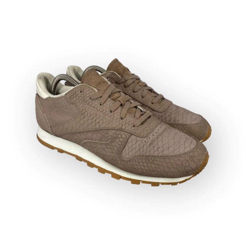 How to clean on sale reebok classic leather