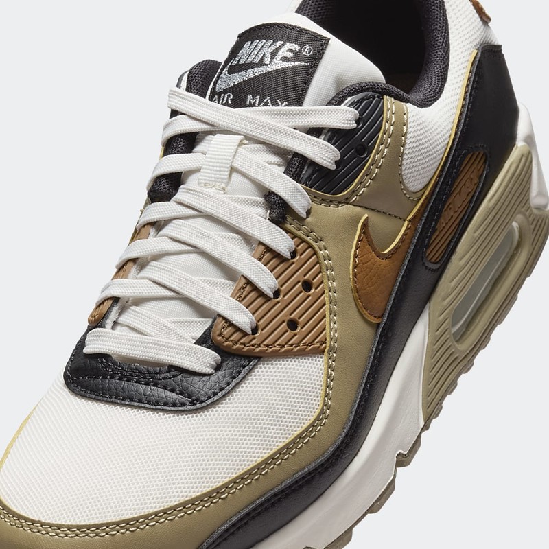 Black and tan nike air max online