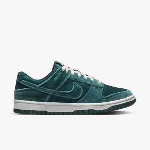 Nike Dunk Low Green Velvet | DZ5224-300